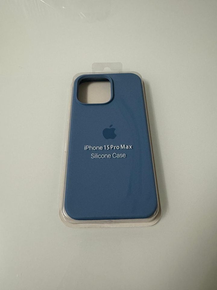 Apple IPhone 15/ 15 Pro/ 15 Pro Max Silikon Case Hülle Apple Logo in Castrop-Rauxel