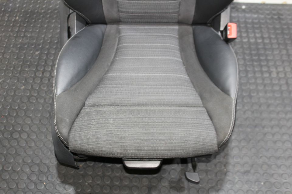 Mercedes C Klasse S205 Sitzausstattung Teilledersitze komplett in