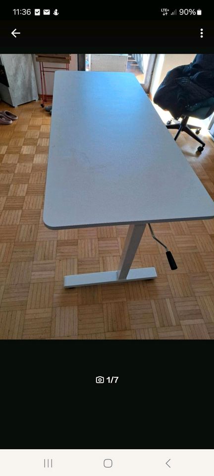 Verstellbarer Schreibtisch kinder oder Erwachsene in Landshut
