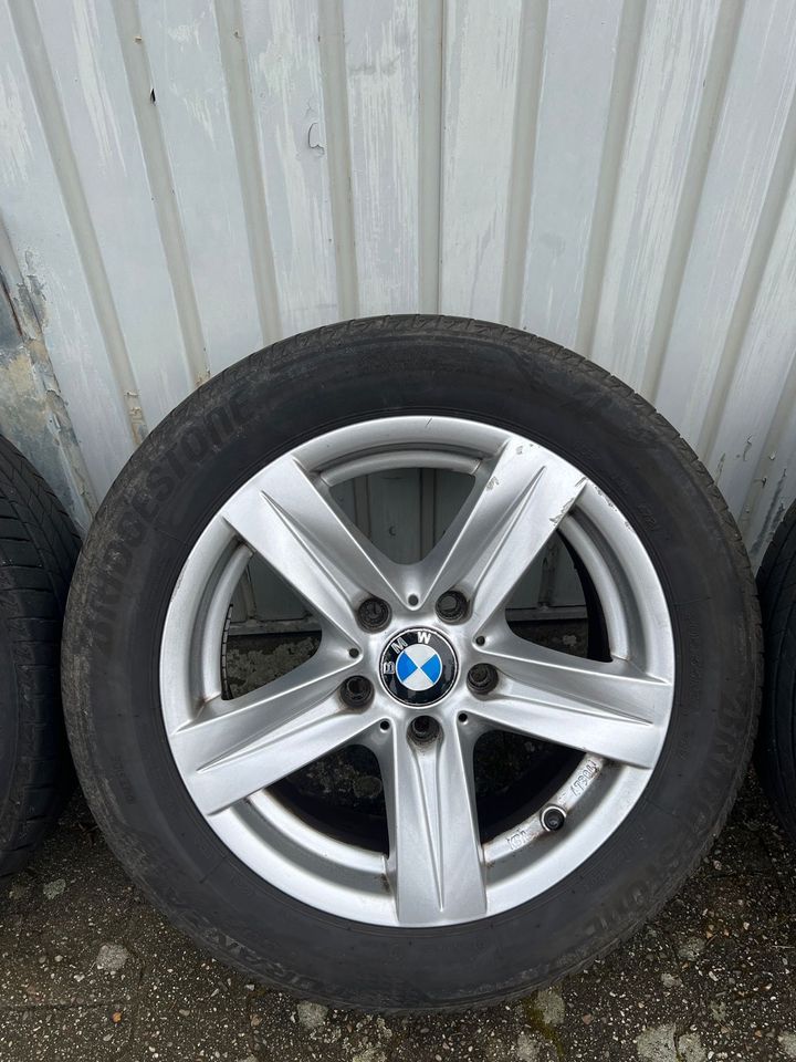 Original BMW Felgen mit Sommerreifen von Bridgestone in Meerbusch