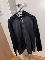 Modische Nike Jacke Sweatjacke perfekt für die Übergangszeit Nordrhein-Westfalen - Unna Vorschau