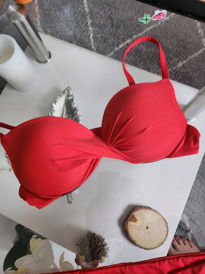 Calzedonia Cobey Bikini Set S/M  Push up Rot wie Neu in Meckenheim