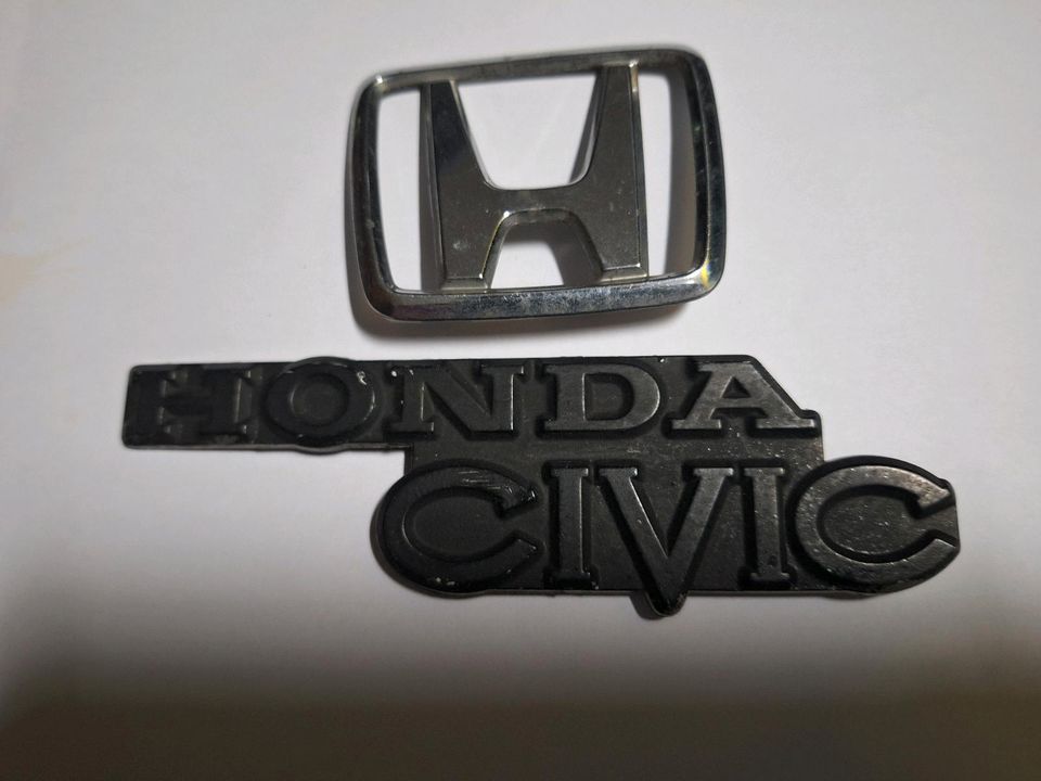 Honda Civic Emblem in Essen