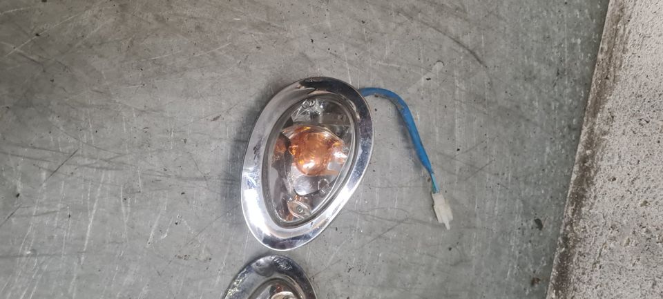 Kymco Yup 50 Blinker vorne links rechts orig. Blinker 23108 in Düren