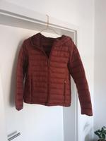 Pull & Bear dunkelrote Jacke Übergangsjacke Regenjacke Gr.XS 34 Rheinland-Pfalz - Görgeshausen Vorschau