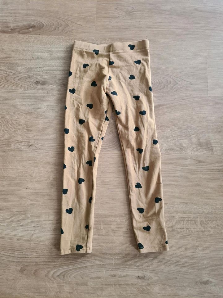 ❤️ Gr. 122 Shirt Hose Jeans Short Kleid H&M Zara Topolino ua ❤️ in Kuppenheim