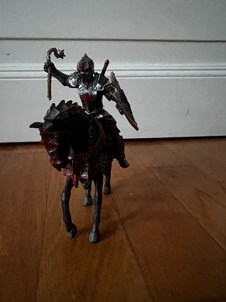 Schleich Drachenreiter Eldrador 70100 Ritter Pferd 70101 in Heidelberg