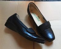 Neuwertige Natural Feet Pumps Keilabsatz schwarz ECHT LEDER Gr 37 Rheinland-Pfalz - Pirmasens Vorschau