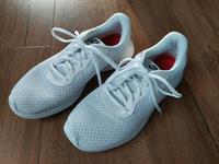 NIKE Turnschuhe Gr. 40 Hessen - Korbach Vorschau