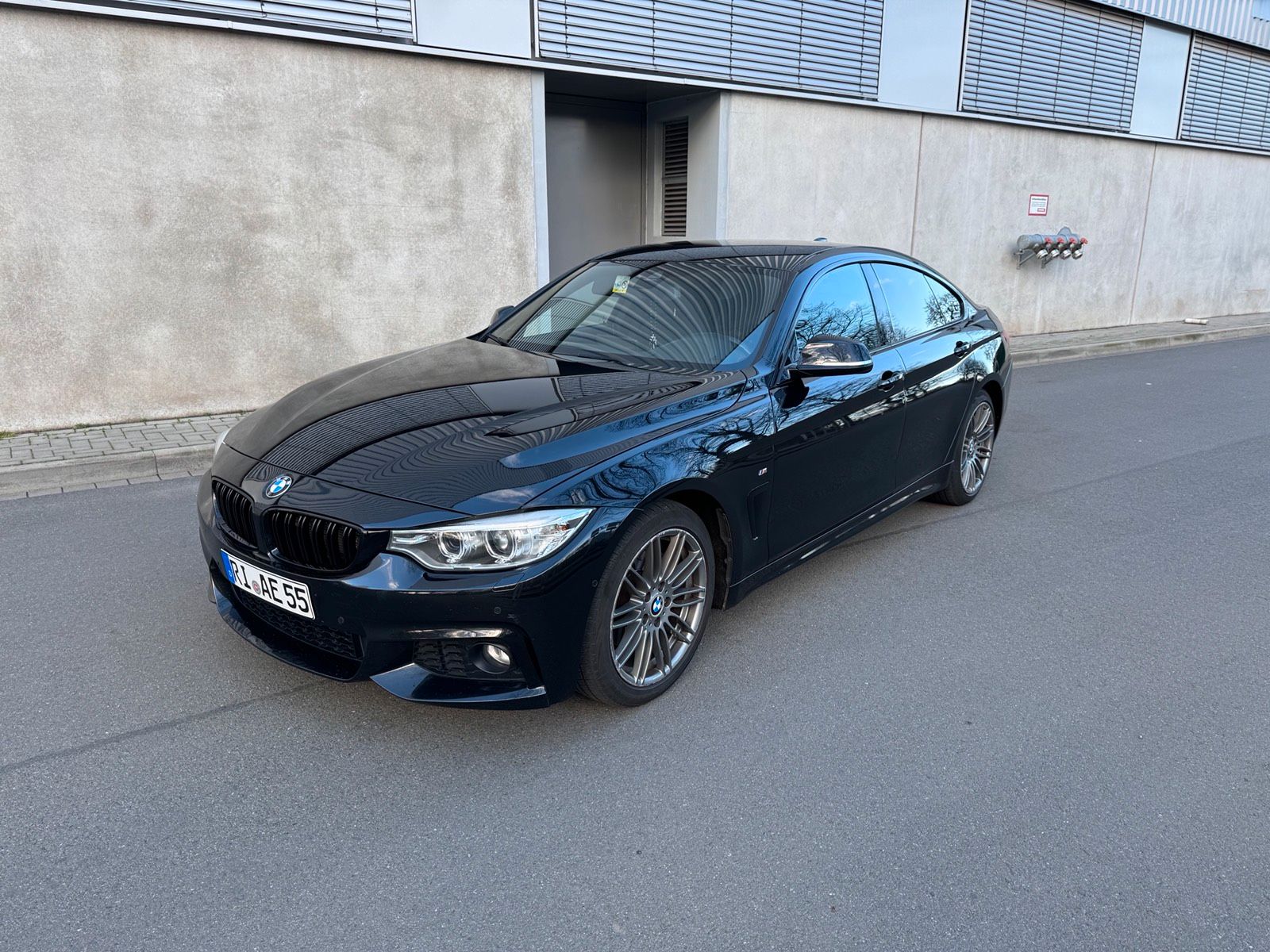 Abbildung des Autos BMW 4er 420D M Paket &#x…