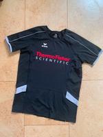 Laufshirt Erima schwarz Logo Gr. 164 (S) Funktionsshirt TOP! Brandenburg - Hennigsdorf Vorschau