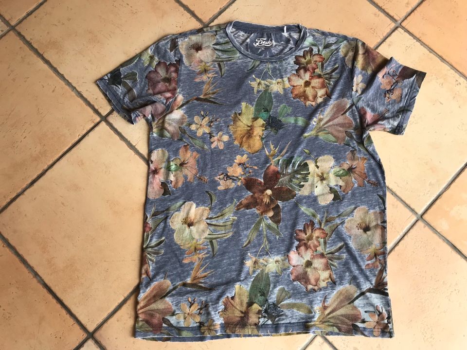 ☀️ Fresh BRAND ☀️ florales Shirt-schöne Farbkombi-60% Cotton in Mechernich