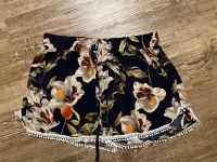 Hotpant mit Blumenmuster Bayern - Obergünzburg Vorschau