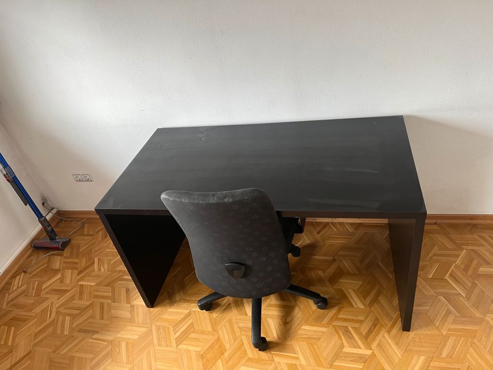 Girsberger Bürostuhl IKEA Malm Schreibtisch schwarz Büro Desk in Lich