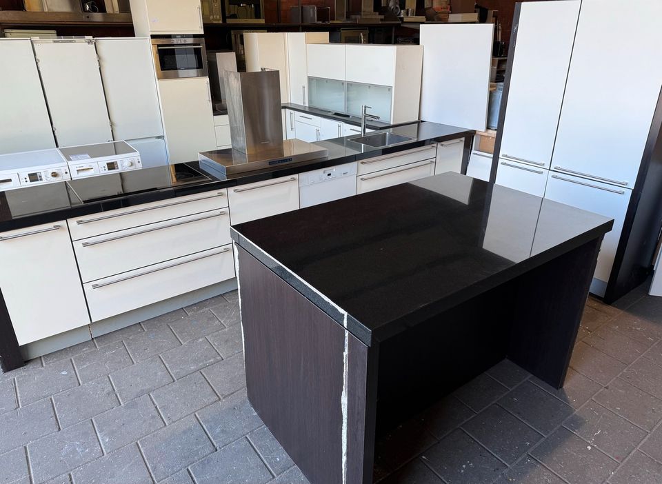 Inselküche inkl Geräte Küche mit Insel Granitplatten Einbauküche in Nordhorn
