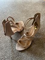 High Heels Buffalo rosa-beige Größe 38 Leipzig - Knautkleeberg-Knauthain Vorschau
