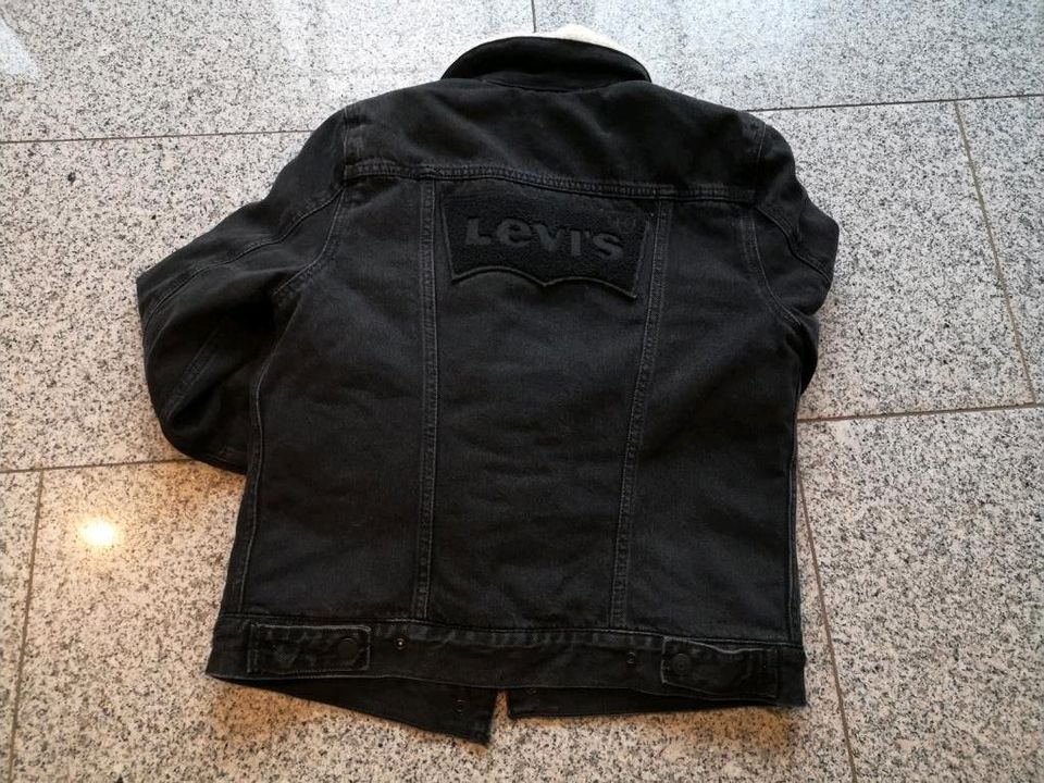 Levi's Damen Jeans Winterjacke Gr. S in Gladbeck