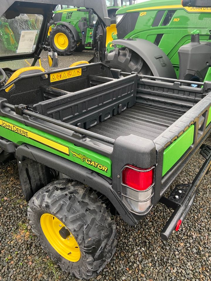 John Deere Gator XUV 825i in Zweibrücken