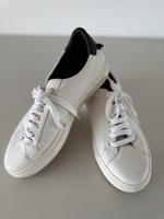 Original Givenchy Sneaker weiß Gr. 39 Düsseldorf - Oberkassel Vorschau