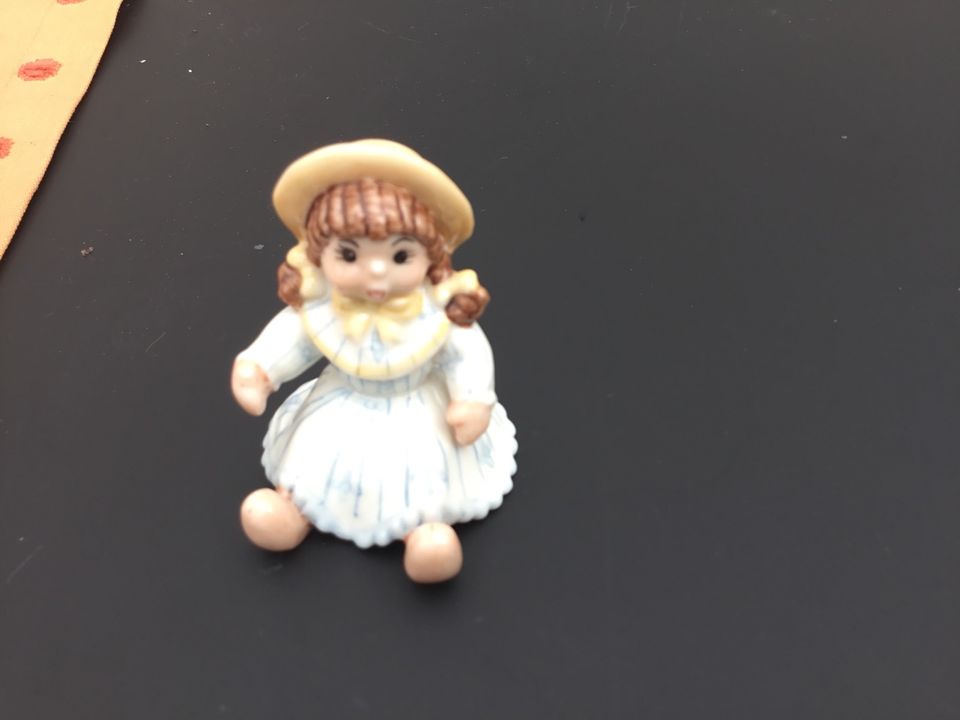 Royal Copenhagen Miniatur Kinderfigur in Krefeld