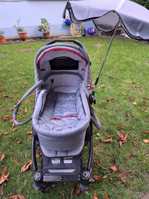 Hartan Kinderwagen mit viel Zubehör in Solingen