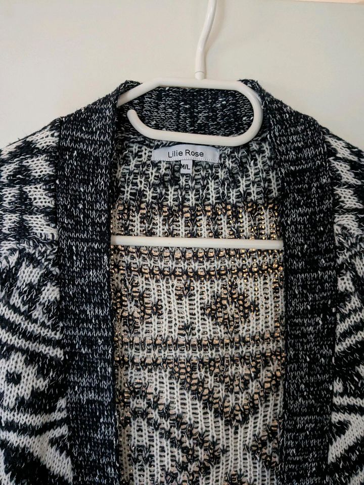 Cardigan Strickjacke in Olsberg