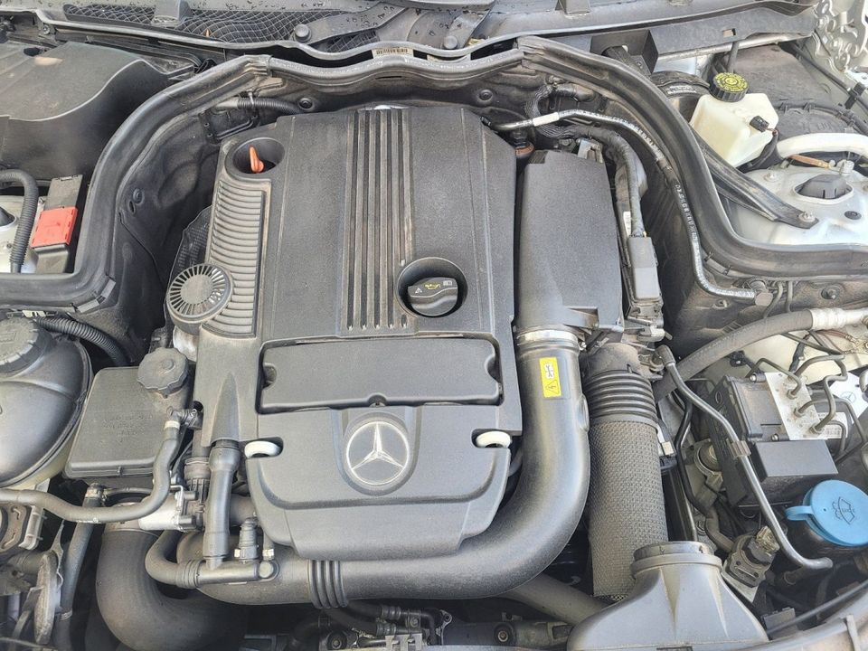 Getriebe Mercedes W204 180 Kompressor 722.997 in Duisburg