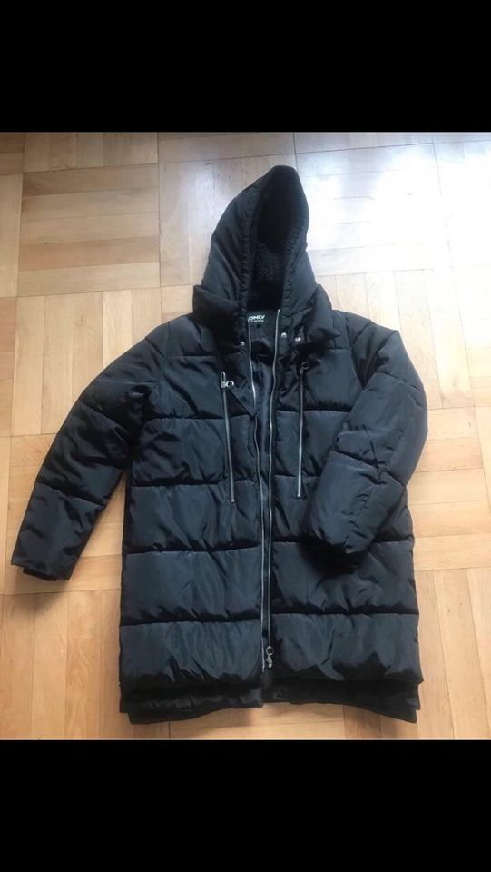 Only Winterjacke schwarz 40 in Marbach am Neckar