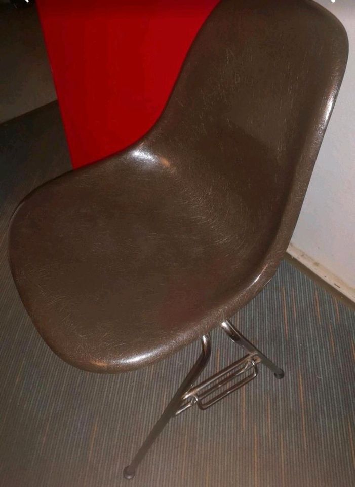 Herman Miller Eames side chair in Lörrach