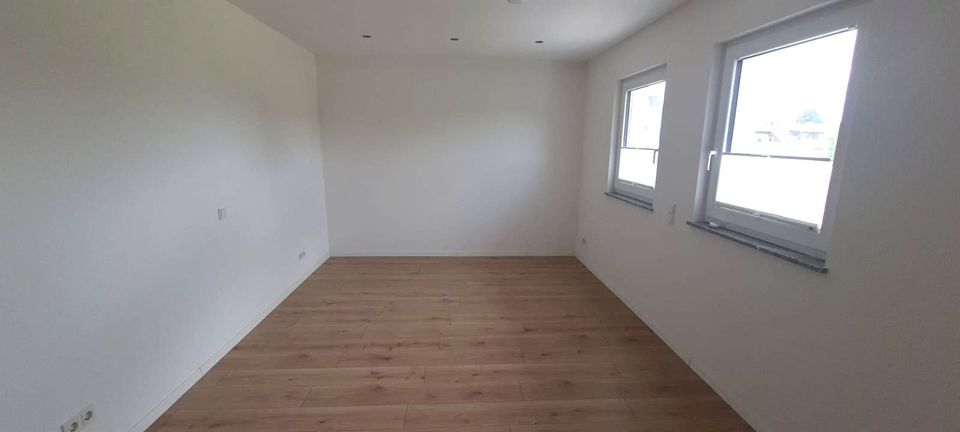 Traumwohnung mit Dachterrasse: Moderne 3-Zimmer-Penthouse-Wohnung in Moselnähe in Konz! in Konz