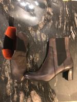TOP Zustand Santoni Stiefelette Größe 41 graubraun Hessen - Kassel Vorschau