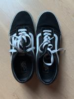 Vans Old Skool Sneaker, schwarz, Gr. 38,5, sehr guter Zustand Frankfurt am Main - Kalbach-Riedberg Vorschau