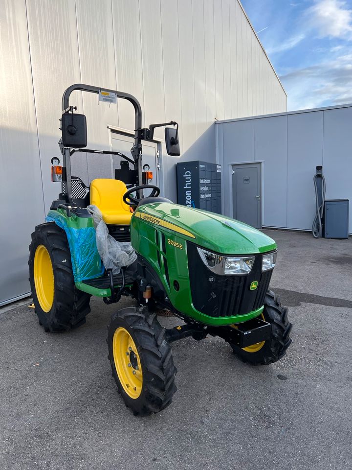 John Deere 3025E Kompakttraktor *NEU* in Immendingen