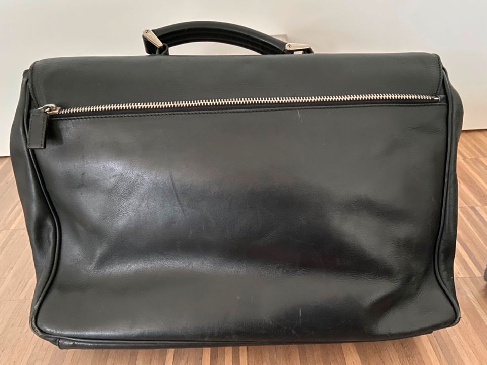 Original PRADA Aktentasche schwarz aus Leder in Henstedt-Ulzburg