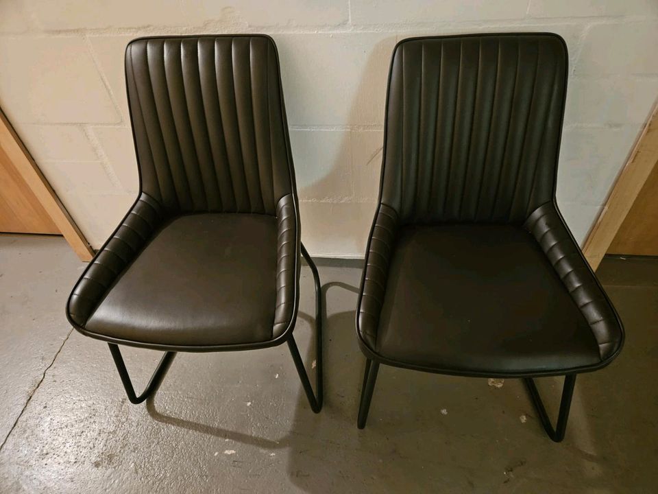 2 schicke Stühle in Harsefeld