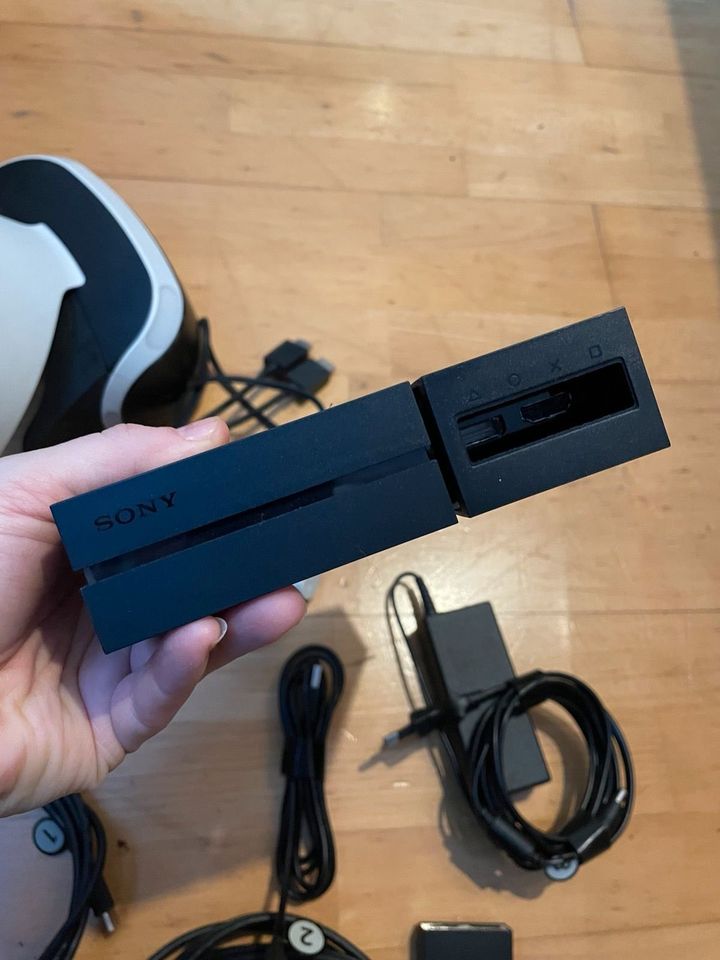 Sony PS4 VR Brille inkl. alle Kabel und Originalkarton in Aalen