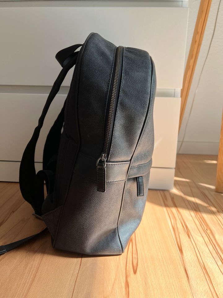 Michael Kors Unisex Rucksack in Kaiserslautern