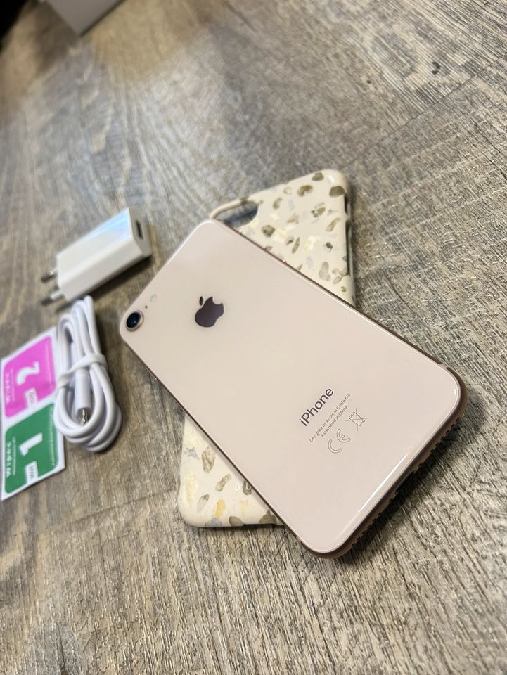 iPhone 8 64GB Akku 100% in Hamburg