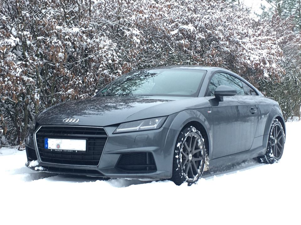 Audi TT s-line in Gifhorn