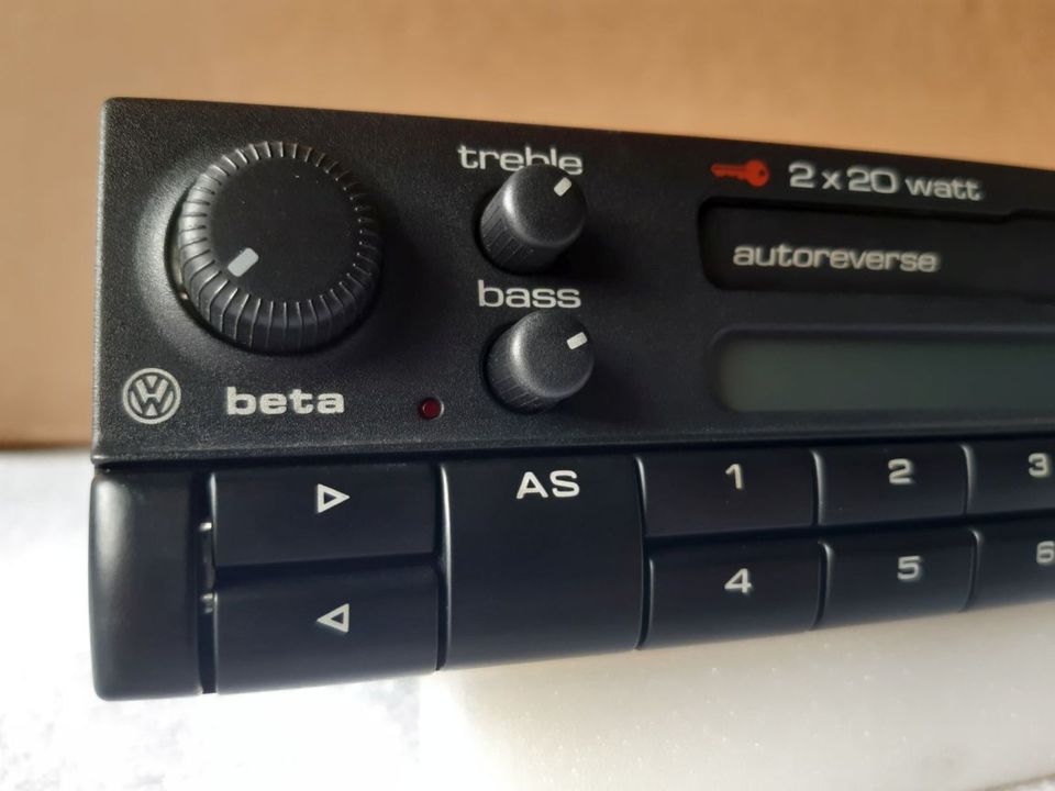 original VW Beta CC Autoradio Cassette Radio Blaupunkt in Laatzen