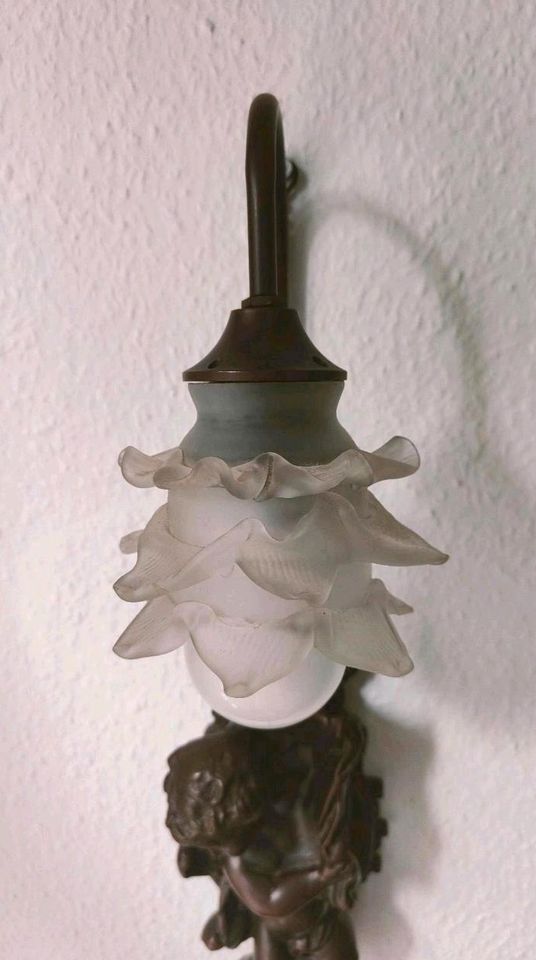 Lampe/ Wandlampe Engel mit Blütenschirm Nostalgie in Stahnsdorf