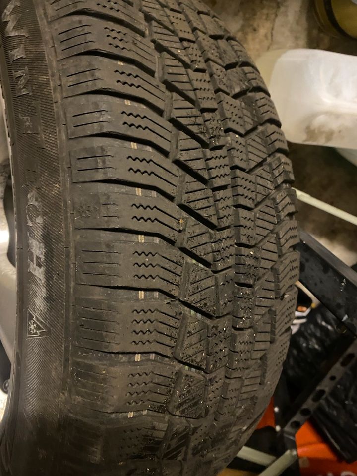 Winterreifen mit Alufelgen WinTech 205/60 R16 in Nürnberg (Mittelfr)