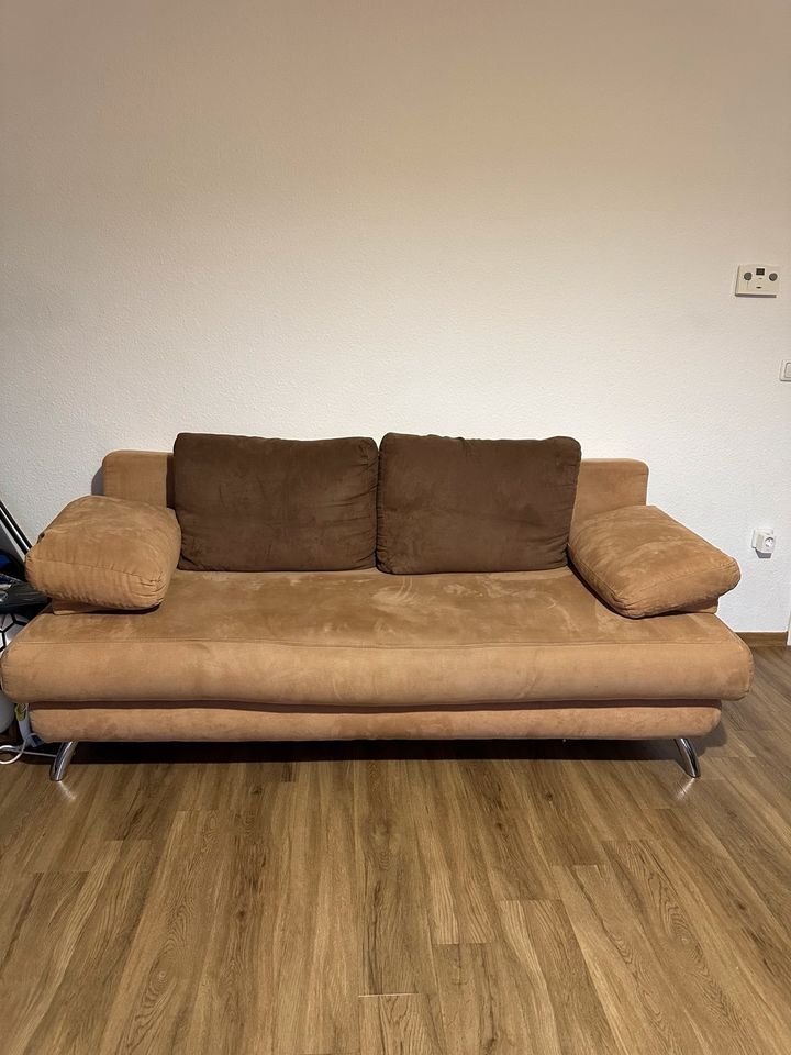 Elegante Couch mit Schlaffunktion  2mx1m in Frankfurt am Main