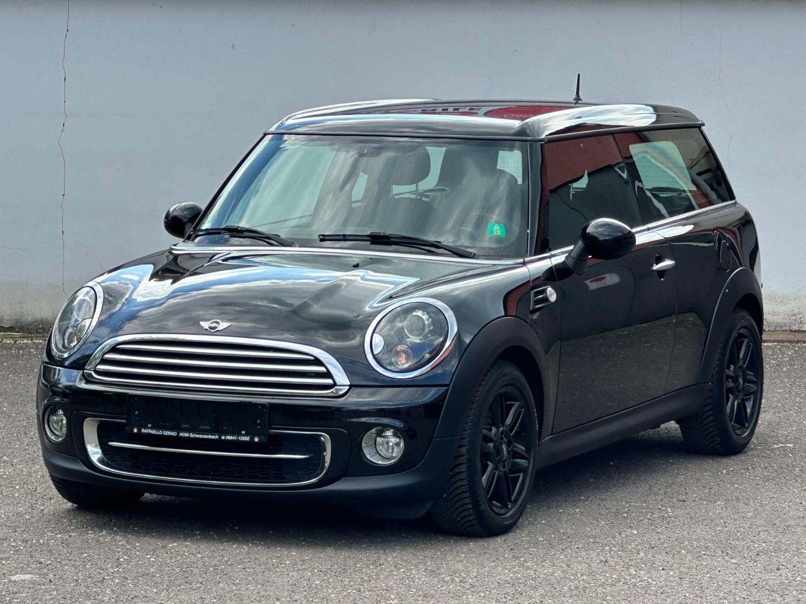 Abbildung des Autos MINI Cooper D Clubman *1…