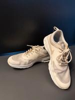 Nike Sneaker beige Bayern - Rosenheim Vorschau