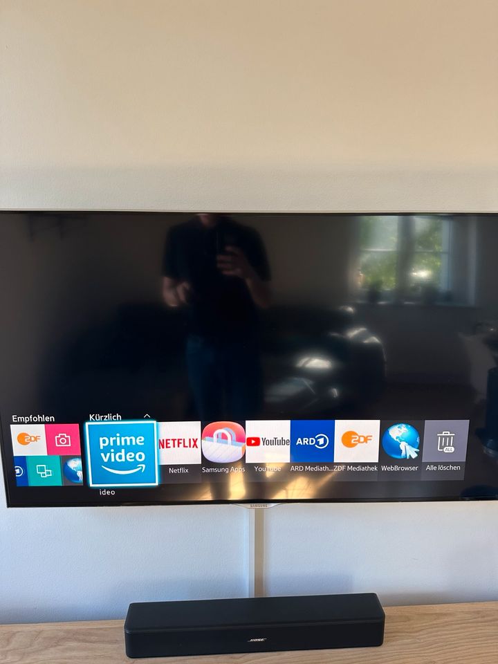 Samsung Smart TV 46 Zoll mit Wandhalterung in Dresden