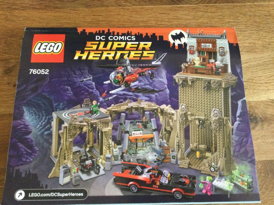 LEGO DC BATMAN Classic TV Series- Batcave Set 76052 in Paderborn