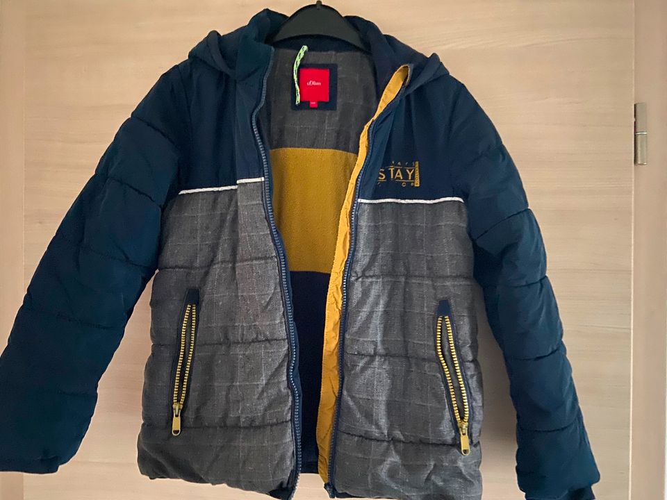 Winterjacke s.Oliver Größe 140 dunkelblau/grau in Hessen - Bad Hersfeld |  eBay Kleinanzeigen ist jetzt Kleinanzeigen