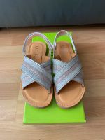 Sandalen Kinderschuhe Gr33 Stuttgart - Stuttgart-Nord Vorschau