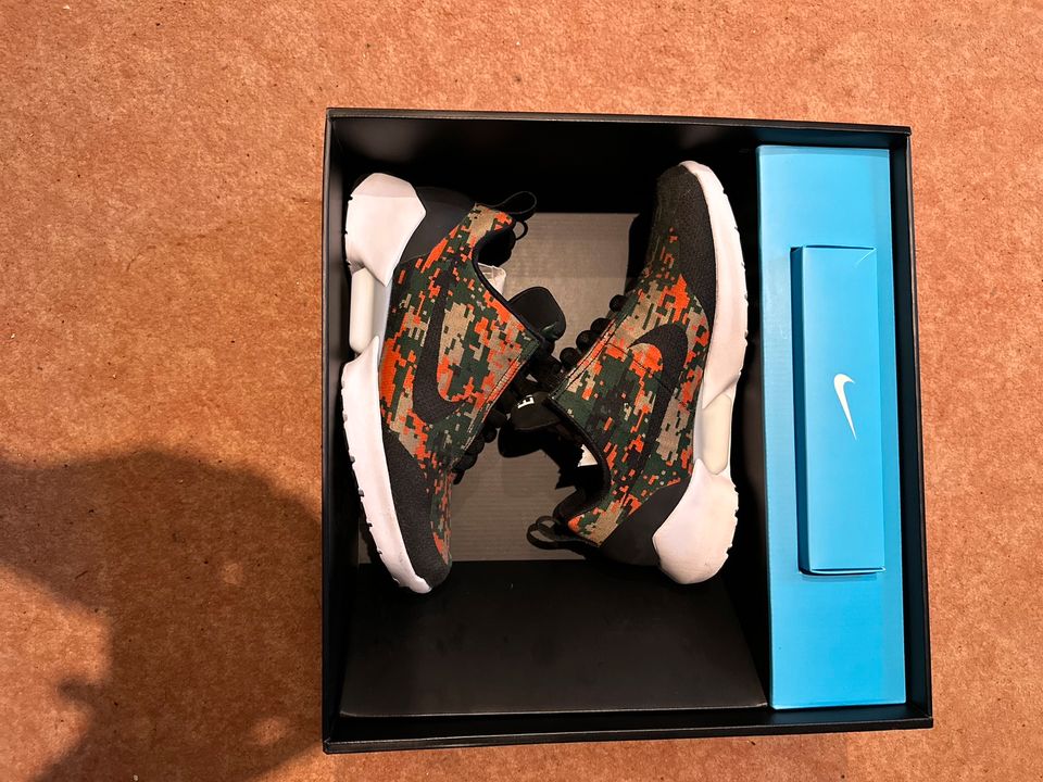 Nike Hiper Adapt 1.0 Team Orange in Midlum